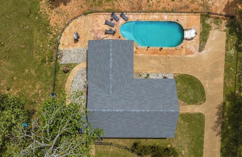 Gilmer House | 700+ acre farm with ponds and a pool located in Gilmer, Texas!