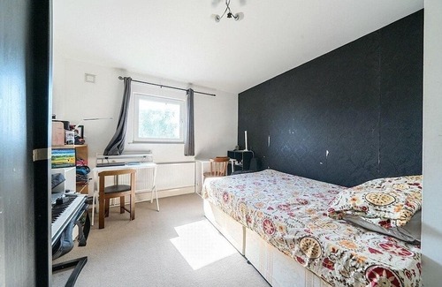 East Wickham Apartment | 2 bed flat to let in Welling-zone4 and only 25 mins by train to Central London.