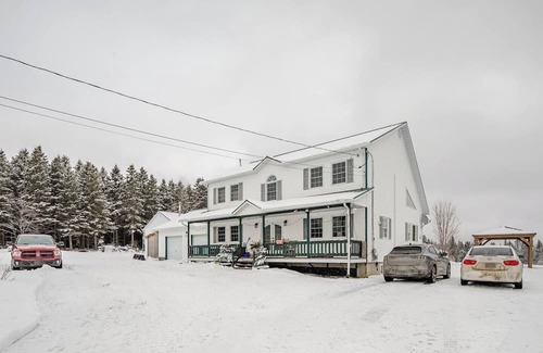 Chartierville House | The Enchanted Domain CITQ 305396#2 SPA and ATV