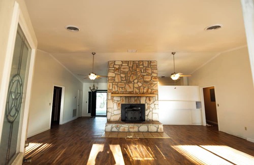 Palestine House | TerraVida - Superb 4-bedroom house with gorgeous grounds in Montalba, TX