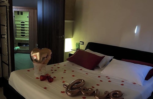 Pulsano Bed & Breakfast | Suite Il Vico – Charming Spa Suite with Jacuzzi, Sauna and Quadruple Room