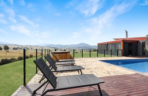 Merrijig House | Luxury country escape! Spectacular views, Spa, Pool, Fire pit, Spacious home