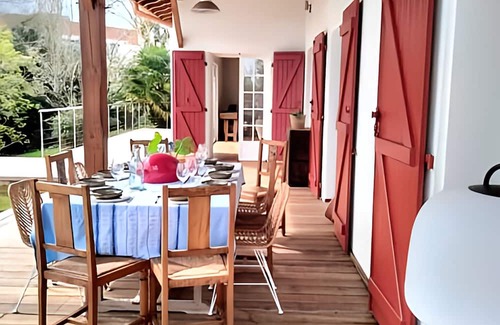 Bayonne Villa | One of a kind! Villa with pool /Bayonne center