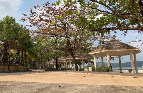 Sihanoukville City Centre House | Private Bungalows with direct access to private beach and peaceful garden.