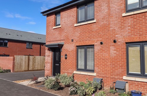 Topsham House | 20 MARINE DRIVE, pet friendly, character holiday cottage in Topsham