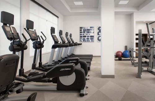 Southcenter House | Seatac Airport Hotel offering Spacious Suites with Kitchens