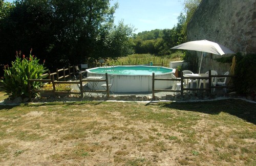 Saint-Pierre-du-Chemin House | Fortified Farm 10 Berth Dormitory