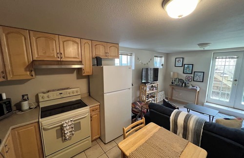 Highland Park Apartment | Fabulous locale for light-filled mountainside apartment in charming Boulder.