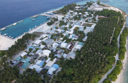 Dhonfanu House | 4-bedroom house in charming Baa Atoll with AC, WiFi