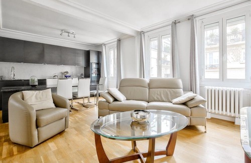 Ternes Apartment | Charming apartment near the Arc de Triomphe