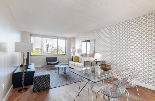 Upper West Side Apartment | Stylishly Designed Upper West Side Two Bedroom