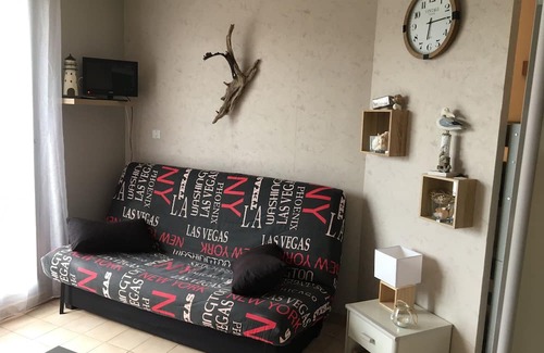 Valras-Plage Apartment | Studio port Valras-Plage 400 m from the beach