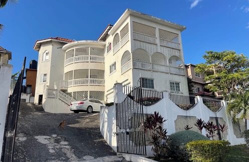 Montego Bay Villa | Skyline Suites Villa and Spa/15 min from airport