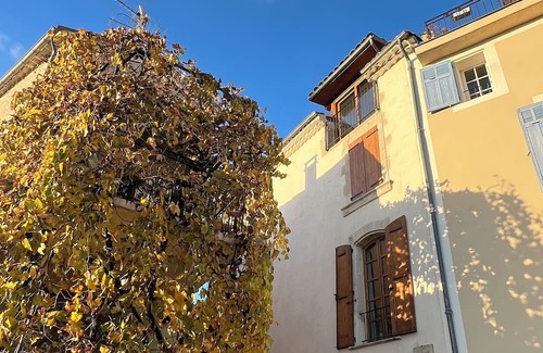 Mane House | House overlooking the Luberon