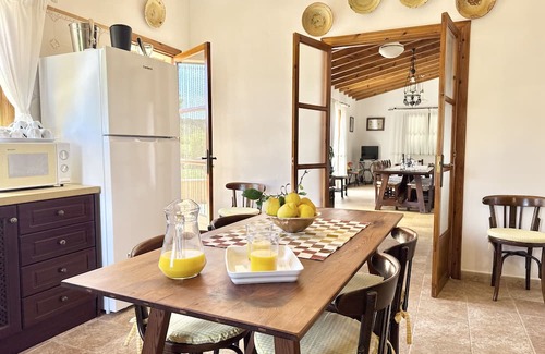 Felanitx House | House with Open Views, Ideal for Families