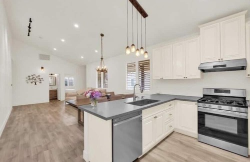 Rancho Cucamonga House | Charming 3-bedroom house with AC, WiFi in lovely Rancho Cucamonga