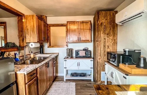 Harrison Cabin | Tiny Excursion Cabin 2 - Ontario Outpost