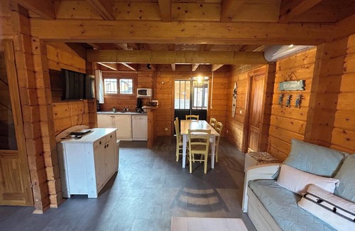 Bias Cottage | Cottage with heated pool and spa, 4km from the ocean near Mimizan