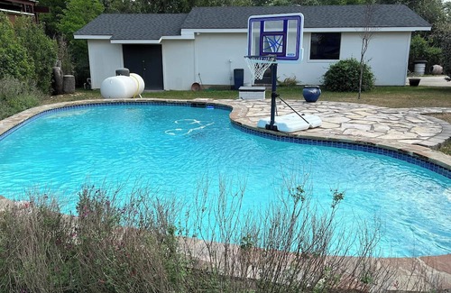 Boerne House | Charming 3-bedroom house with pool, large fenced yard, 1.5 miles to Main St.