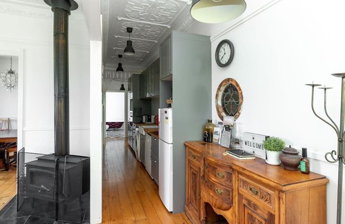 Jerrara House | Kelly Cottage ~ Immersed in the tranquility of nature in the scenic landscape of Jerrara