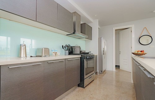 Panama City Apartment | Exclusive and luxury 1BR with balcony in Yoo Panama