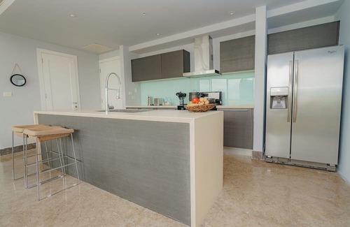 Panama City Apartment | Exclusive and luxury 1BR with balcony in Yoo Panama