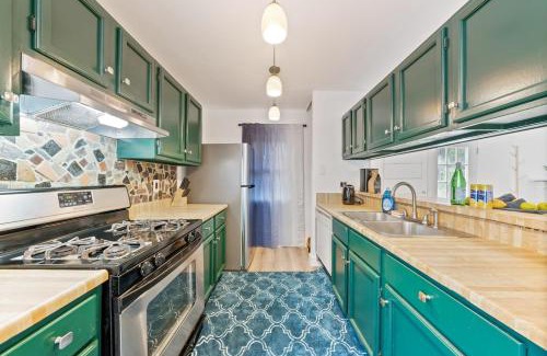 Hill Country House | Perfect Group Getaway BR Central Location