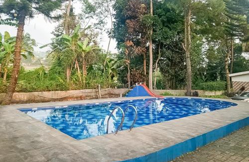 Cisarua Hotel | Urbanview Resort Syariah Batu Hijau Cilember Puncak
