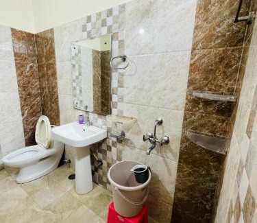 Kondapur Apartment | Spacious 3BHK flat Near AMB Mall