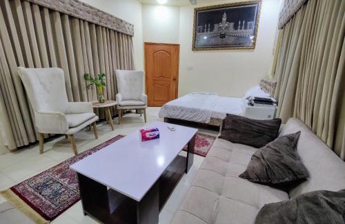 Karachi Bed & Breakfast | United guest house