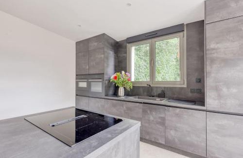 Le Plessis-Bouchard Villa | Somptueuse Home