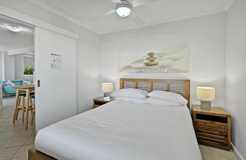 Malua Bay House | Beachside 2-Bed with Ocean Views & Alfresco Dining