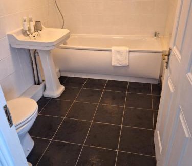 Ashford Apartment | Hidden Gem - Cosy & Convenient