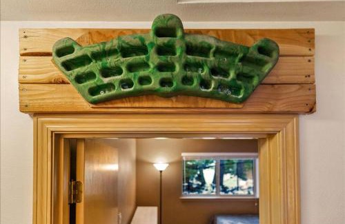 Enumclaw House | Basecamp Cabin
