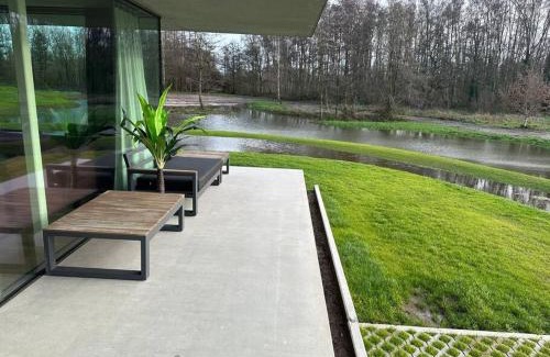 Maalte Apartment | Apartment In Gent With Breathtaking Lake View