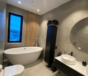 Vollen Villa | Exclusive Modern Villa with a great view !