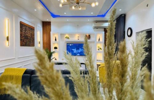 Surulere Apartment | Sweet Serenity with Ecstatic Views
