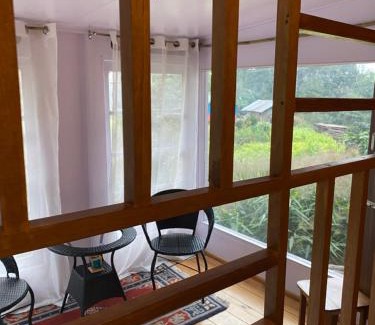 Rumtek Bed & Breakfast | LOG CABIN in the woods