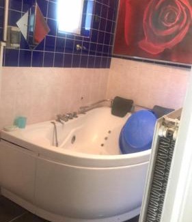 Ujbuda House | Kenyelmes privat szobak pihenesre valok