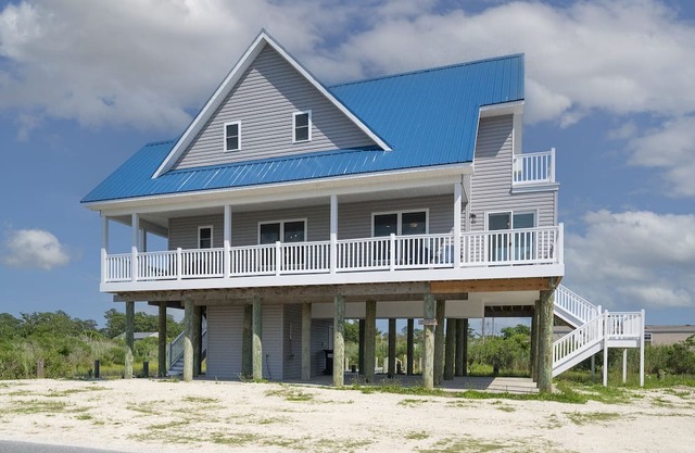 The Porpoise of Life - Spectacular Brand New Waterfront!