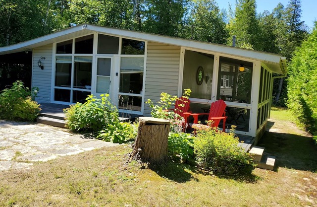 Bruce Pines Cottage at Sauble Beach, Tranquility
