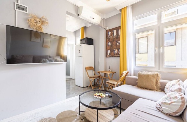 Gorgeous Flat Close to Bagdat Avenue in Kadikoy