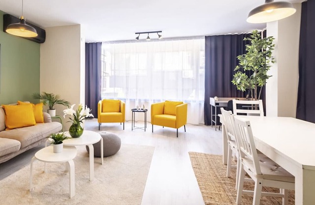 Charming Flat Near Bagdat Street