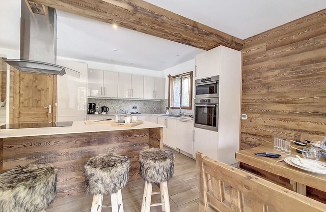 Chalet Saint-Martin-de-Belleville-Les Menuires, 4 bedrooms, 10 persons