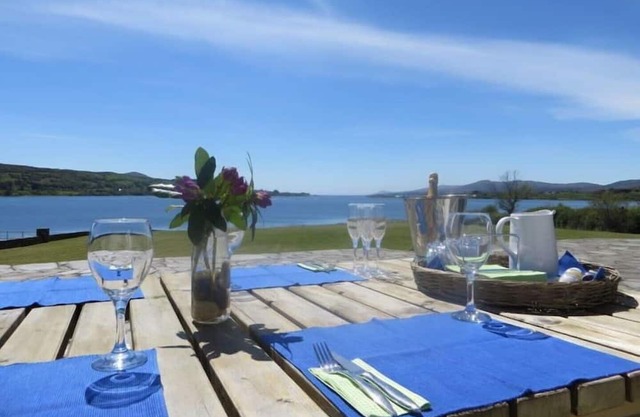 5 bedrooms & 3 bathrooms - stunning south facing views "Wild Atlantic Way"