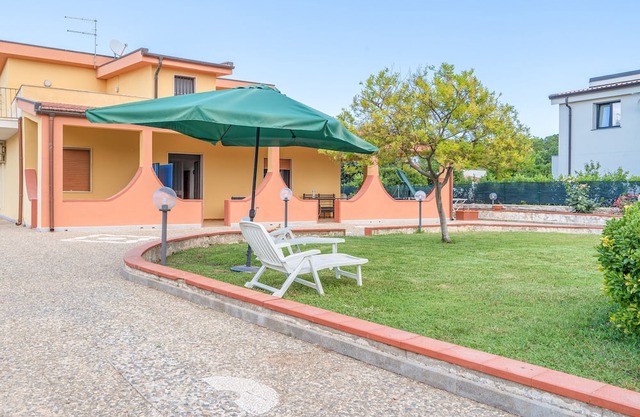 Accessible Villa "Franca Zona Arenella" with Private Terrace & Wi-Fi