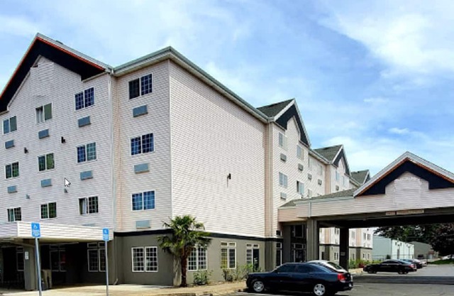 Holiday Inn Express Portland East, an IHG Hotel