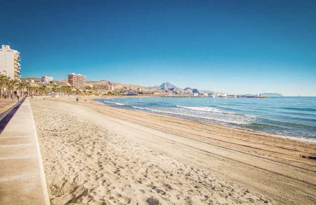 Spacious vacation apartment with panoramic view.