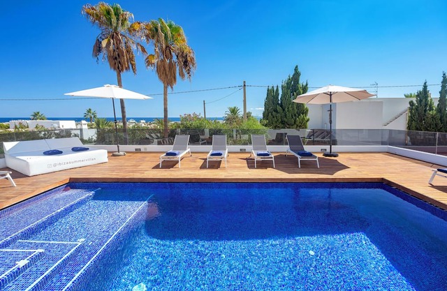 Villa in Ibiza Town, sleeps 12 - Villa Blanca