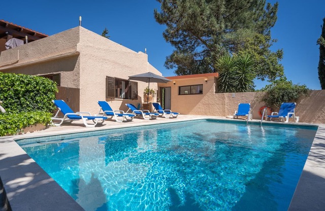 Countryside Villa "Green Paradise" with Shared Pool, Shared Garden & Wi-Fi